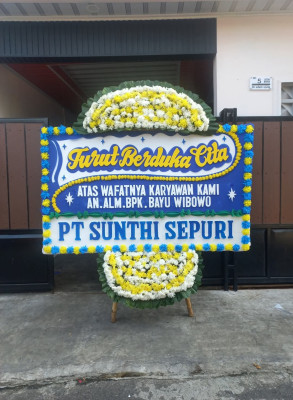 Papan Bunga Duka di Banjar Agung